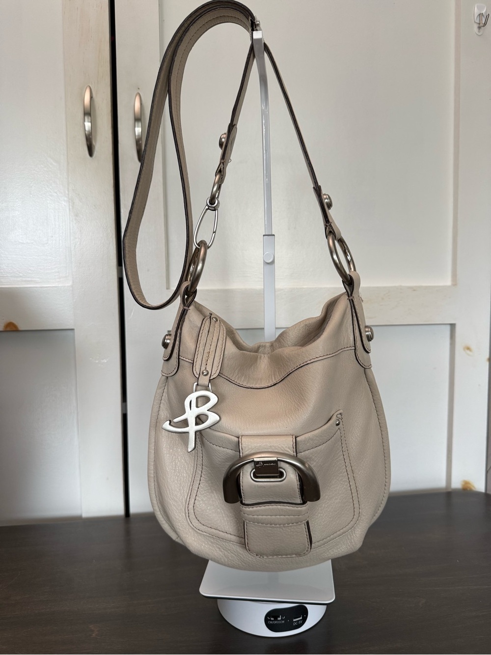 B. Makowsky Westbourne Cream Pebbled Leather Crossbody Shoulder Handbag